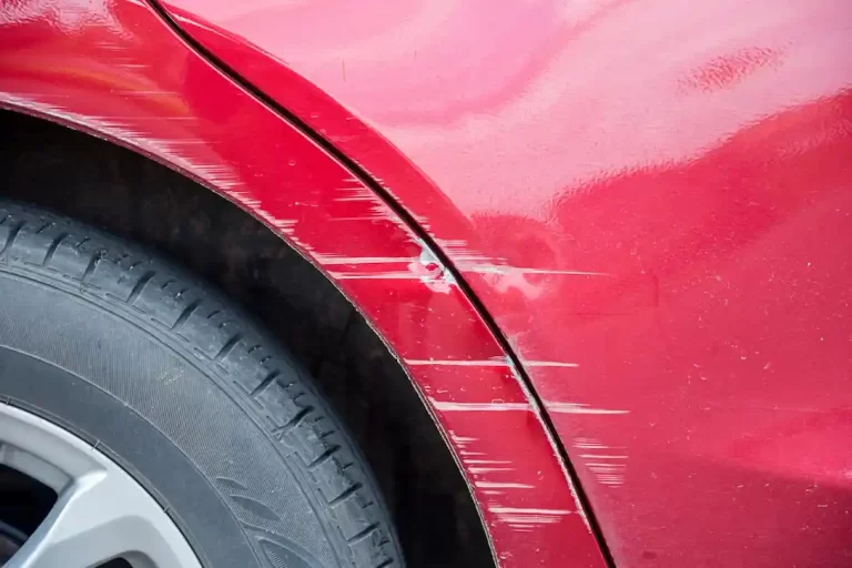 Réparation d'une rayure voiture à Arpajon avec le garage Renault Dacia Arpajon